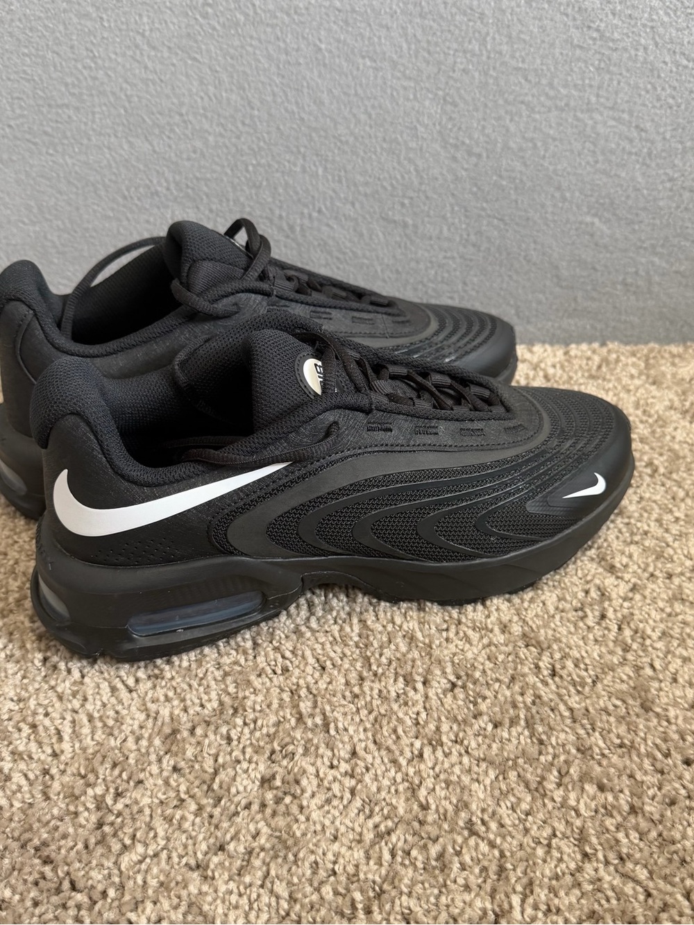 Nike Air Max Fire Black White Sneakers Swoosh Style Code IF2621-001 Mens 9 Clean